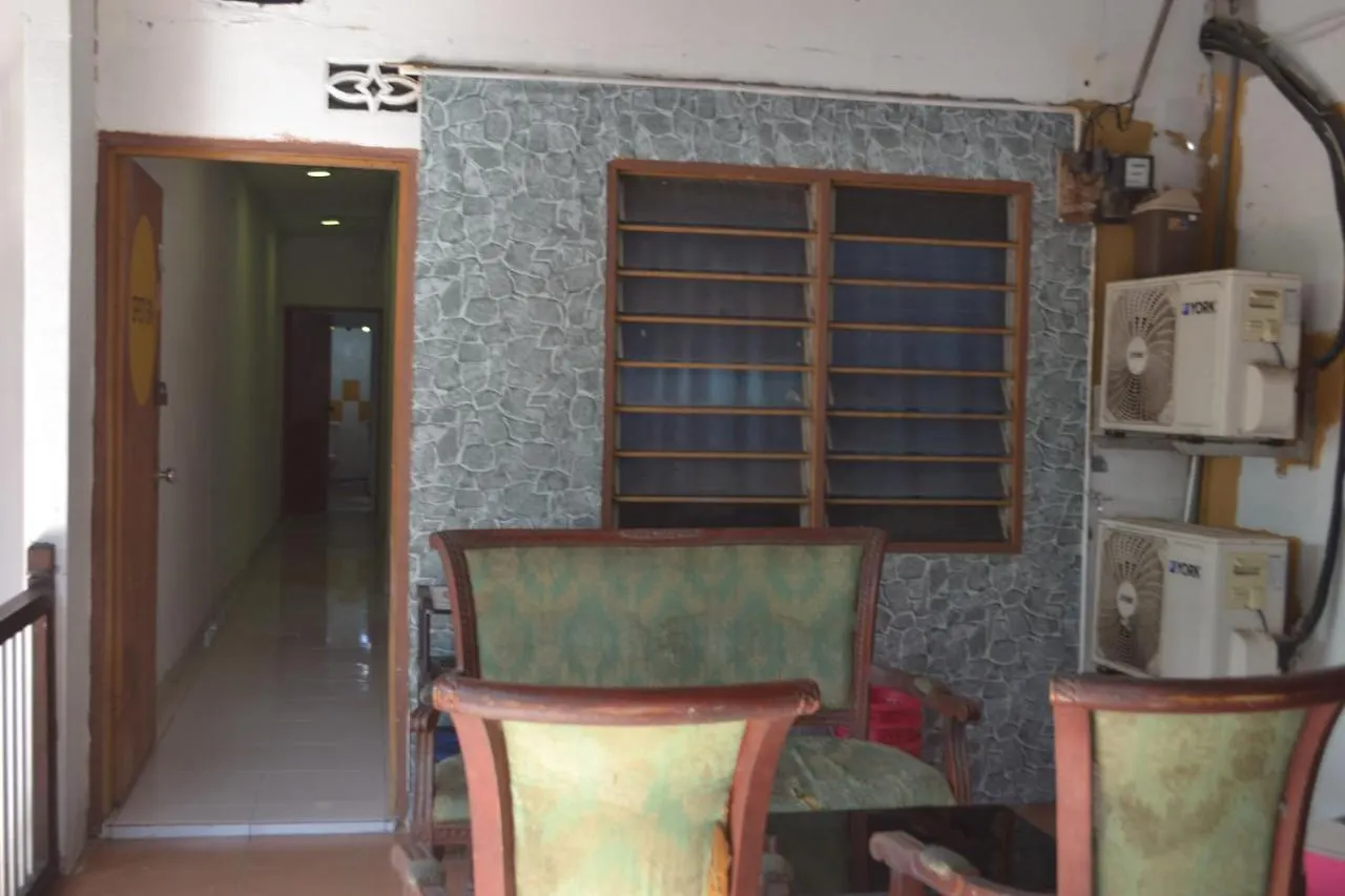 Spot On 89821 Batu Maung Sempoi Inn And Cafe Malaysia
