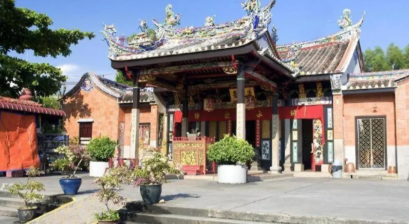 Spot On 89821 Batu Maung Sempoi Inn And Cafe 2*,  Malaysia