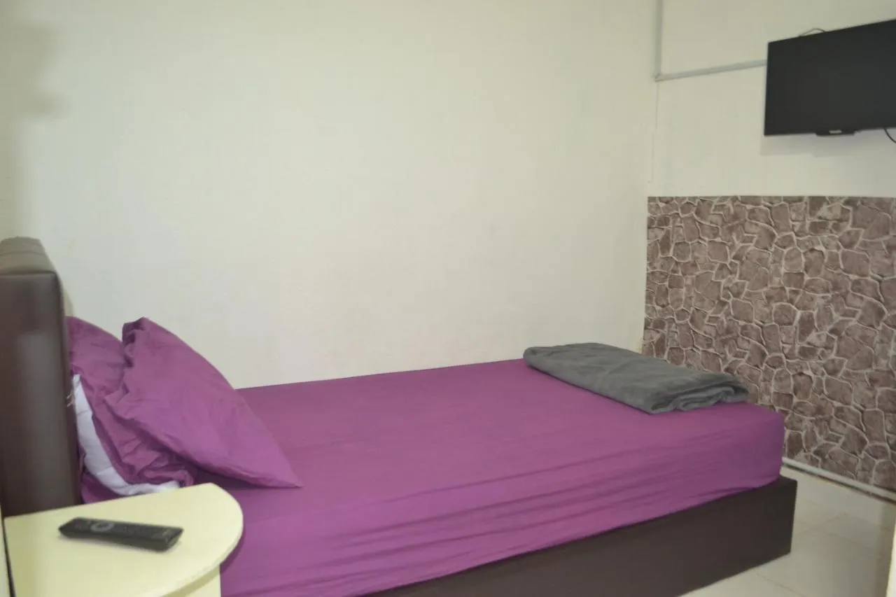 Spot On 89821 Batu Maung Sempoi Inn And Cafe Hotel