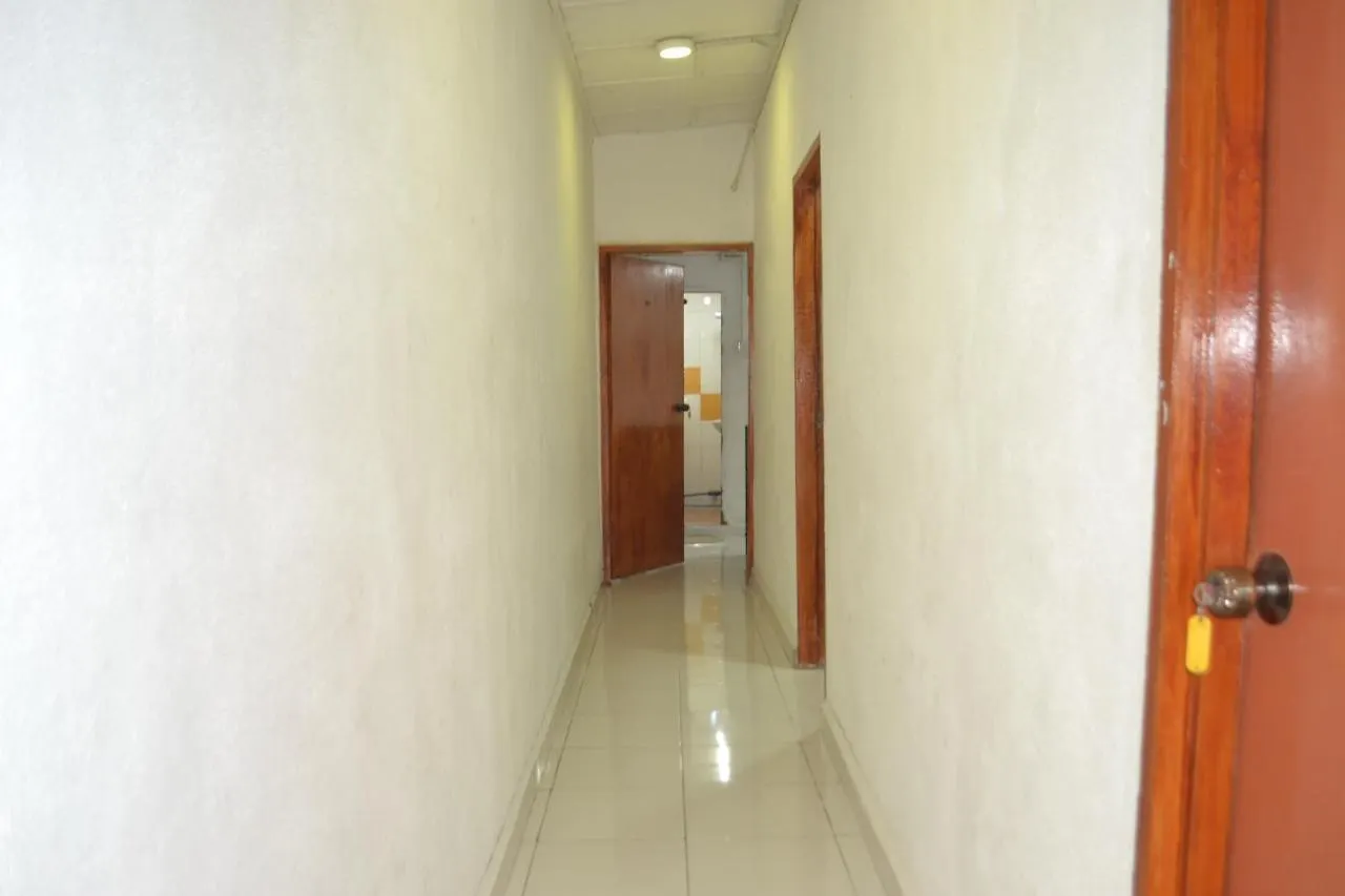 Spot On 89821 Batu Maung Sempoi Inn And Cafe