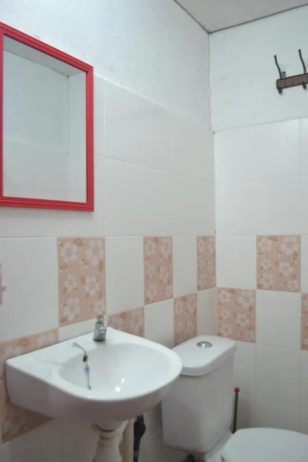 ** Hotel Spot On 89821 Batu Maung Sempoi Inn And Cafe Malaysia
